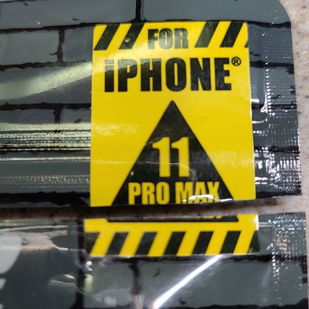 I PHONE 11 PRO MAX ALABAMA CEIMSON TIDE  for men or ROLL TIDE RO!! - Picture 5 of 5